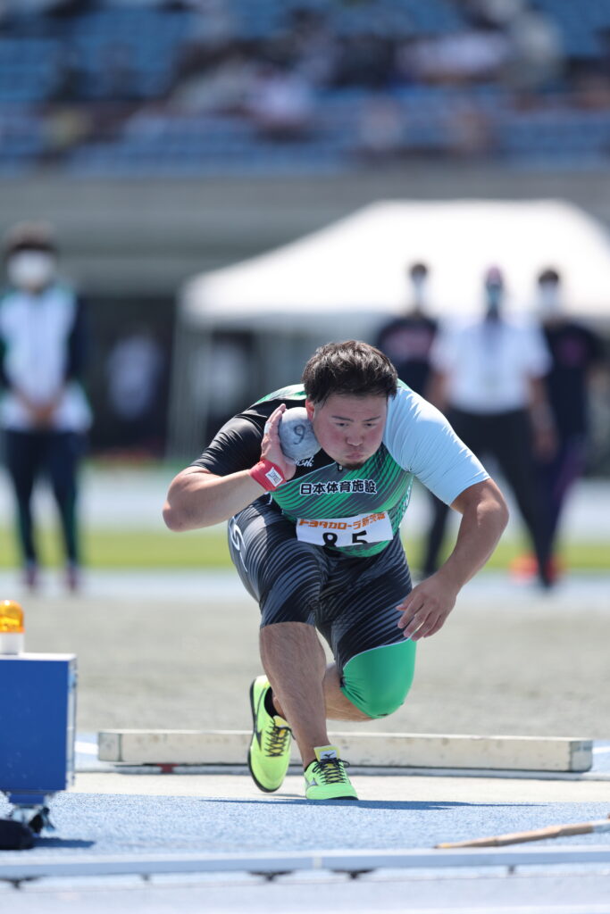 2022水戸招待陸上の村上輝選手の様子