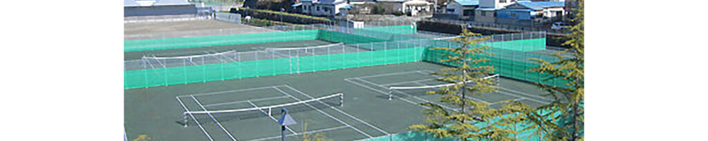 福島県立会津学鳳中学校高等学校テニスコートの写真
