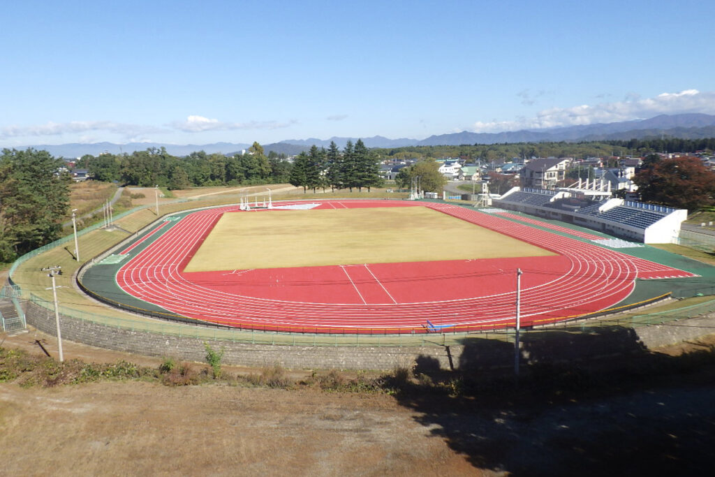 米沢市営陸上競技場全景