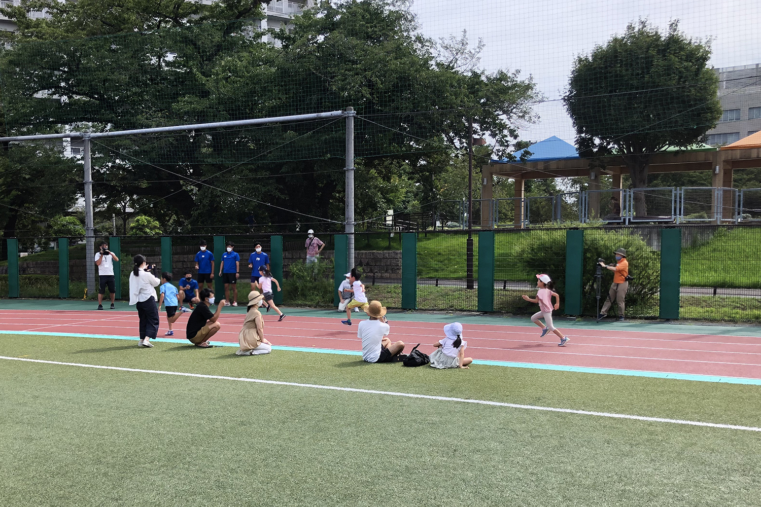 小学生のかけっこトライの様子